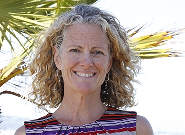 Professor Beth Pruitt