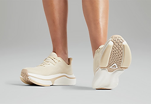 An image of a model wearing the Cadense shoe.