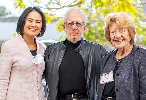 Alan Heeger (center) with his wife, Ruth (right) and UCSB chemistry professor and polymer expert Thuc-Quyen Nguyen 