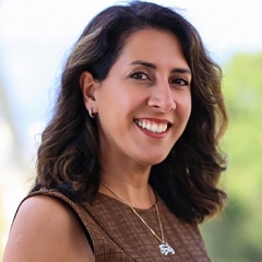 Head shot of Elaheh Ahmadi